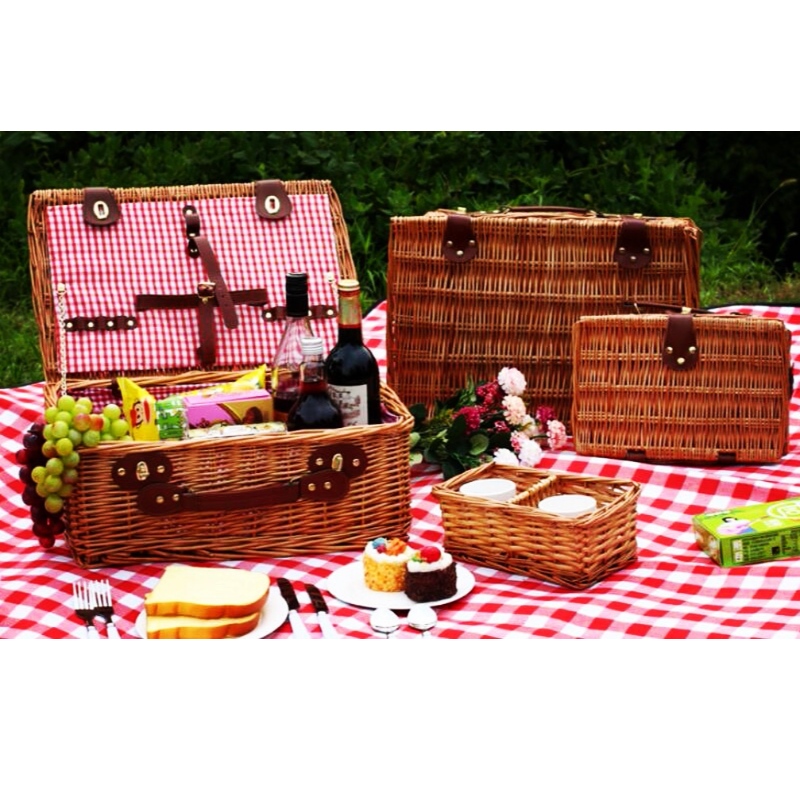 Picknickkorb der Weide